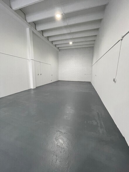 6450-6464 NW 77th Ct, Miami, FL à louer - Photo du bâtiment - Image 2 de 7