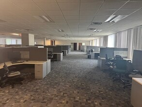 6350 Center Dr, Norfolk, VA à louer Photo intérieure- Image 2 de 5