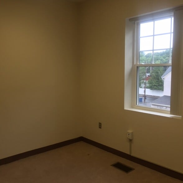 21 Mazzeo Dr, Randolph, MA for sale - Building Photo - Image 3 of 19