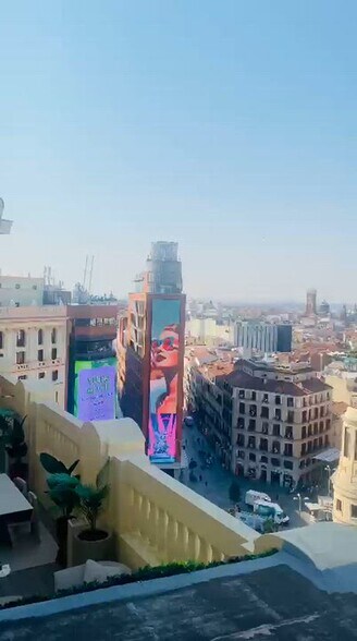 Plaza del Callao, 4, Madrid, Madrid à louer - Vidéo sur l’inscription commerciale - Image 3 de 13