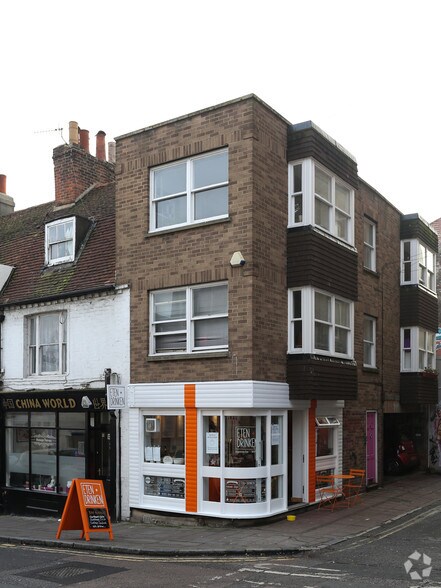 9 Church St, Brighton à louer - Photo du bâtiment - Image 2 de 16