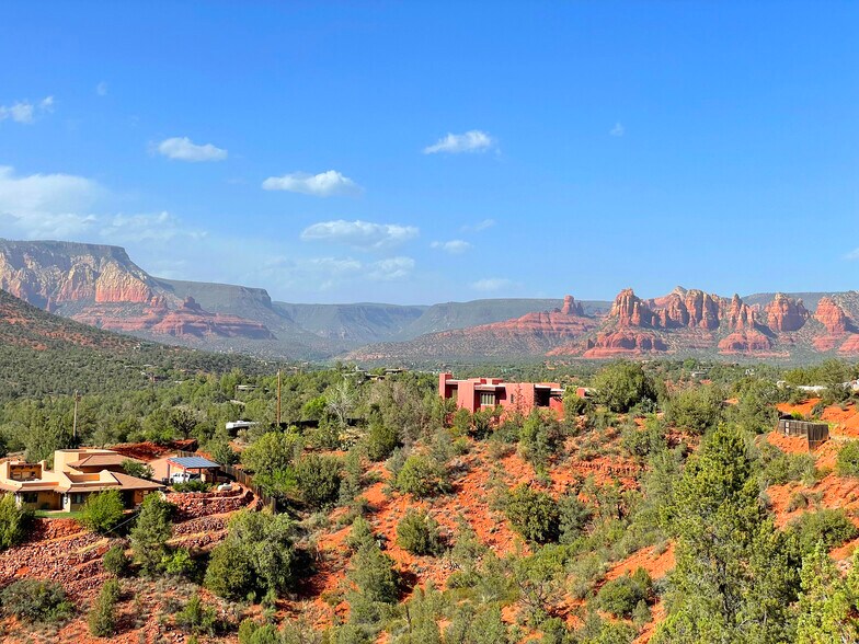 551 Elysian Dr, Sedona, AZ à vendre - Photo du bâtiment - Image 3 de 8