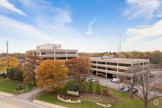 1 Northfield Plz, Northfield, IL - aerial  map view