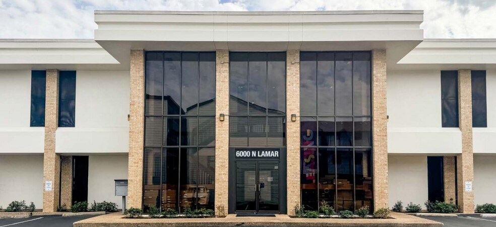 6000 N Lamar Blvd, Austin, TX à louer - Photo du bâtiment - Image 1 de 5