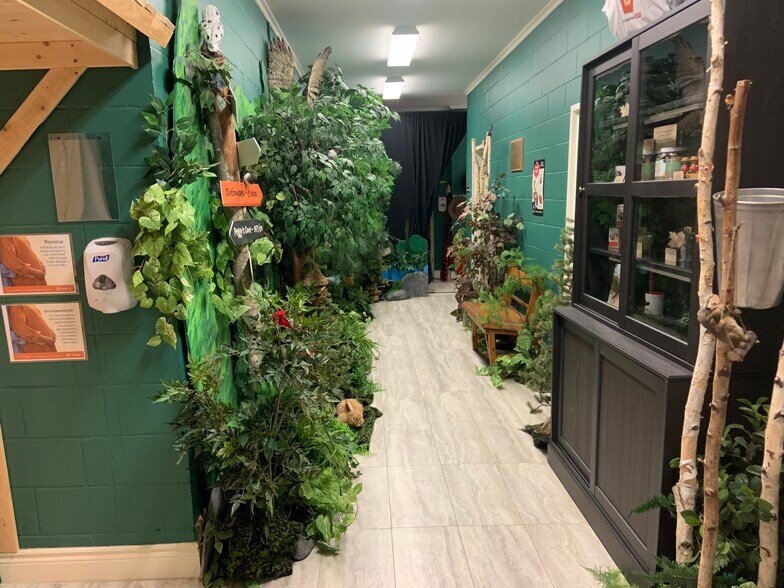 330 Kent St, Ottawa, ON à vendre - Photo du bâtiment - Image 3 de 11