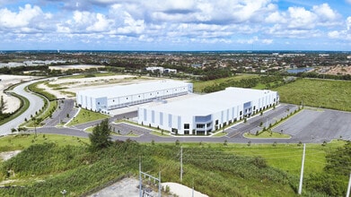 3175 Park of Commerce Blvd, Homestead, FL for lease Interior Photo- Image 2 of 2