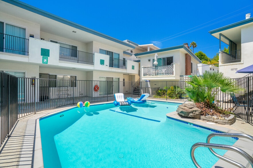 7749-7755 Saint Bernard St, Playa Del Rey, CA for sale - Building Photo - Image 3 of 37