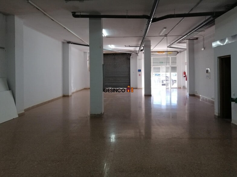 Retail in Ontinyent for lease - Building Photo - Image 2 of 3