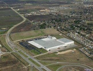 Plus de détails pour 1103 Carlos G Parker Blvd, Taylor, TX - Industriel à louer