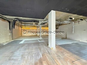 Retail in Barberà del Vallès, Barcelona for lease Interior Photo- Image 2 of 2
