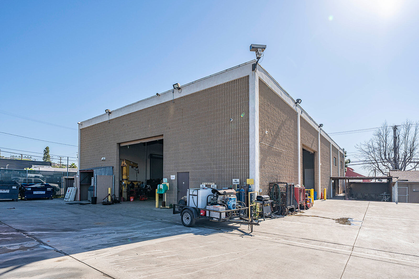 1241 E Burnett St, Signal Hill, CA for lease Interior Photo- Image 1 of 10