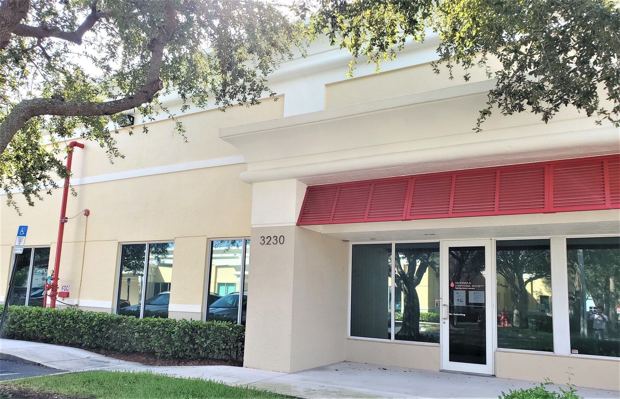 3230 Commerce Pl, West Palm Beach, FL à louer Photo intérieure- Image 1 de 8