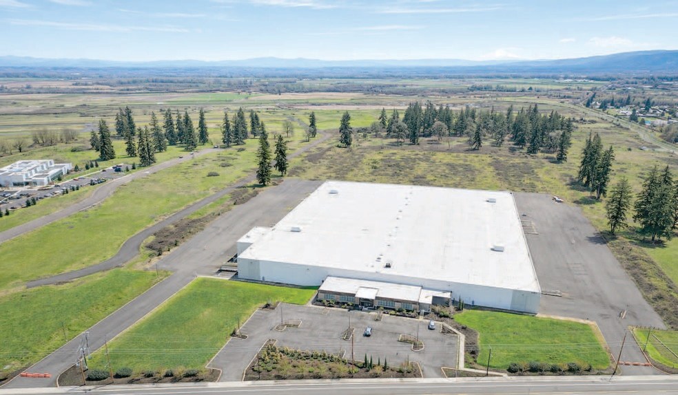 52960 W Lane Rd, Scappoose, OR à vendre - Photo du bâtiment - Image 2 de 12