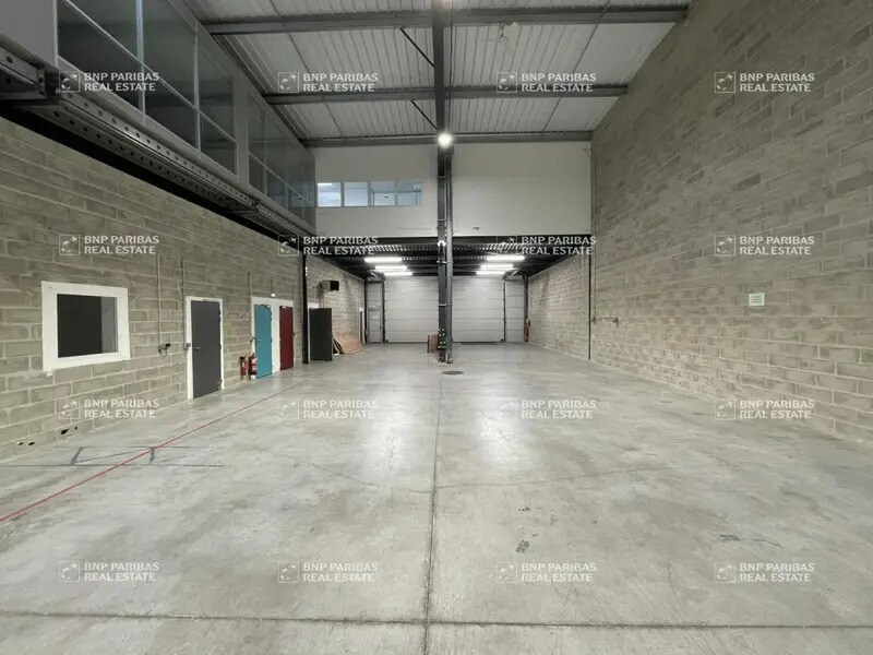 Local d'activités dans Collégien à vendre Photo du bâtiment- Image 1 de 6