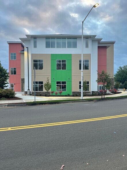 12330 SE 5th St, Vancouver, WA à louer - Photo du bâtiment - Image 2 de 5