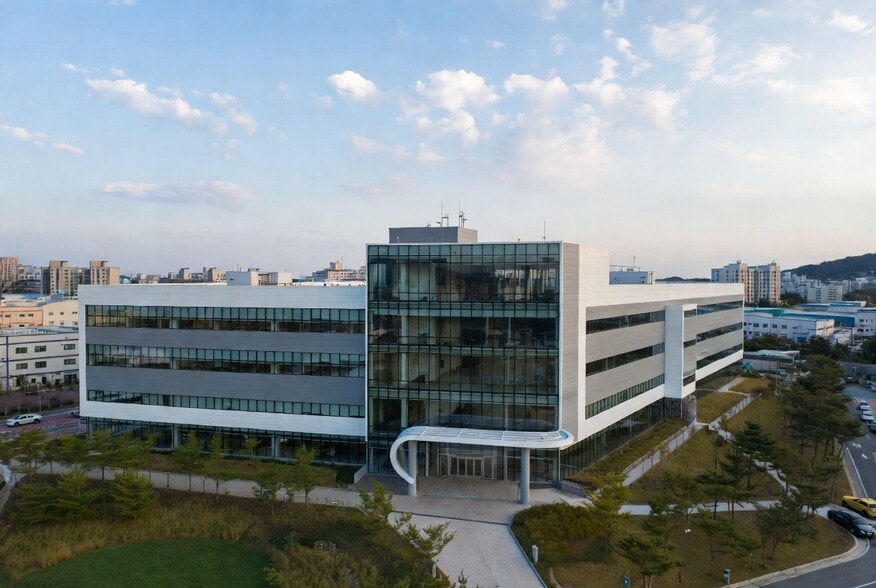 3250 Wilshire Blvd, Los Angeles, CA à louer - Photo du bâtiment - Image 3 de 9