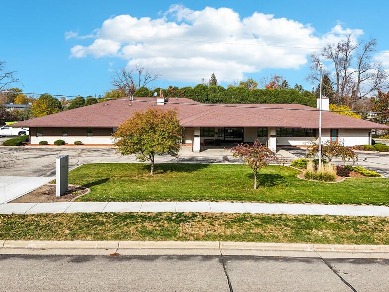 540 Bowers Blvd, Delavan, WI for sale - Building Photo - Image 1 of 8