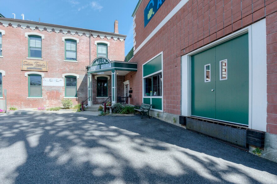 1003-1013 Church St, Palmer, MA à louer - Photo du bâtiment - Image 2 de 11