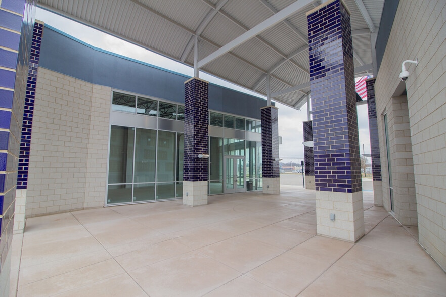 1307 Centerville Rd, Sturgis, MI à louer - Photo du bâtiment - Image 2 de 11