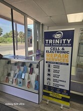 3815 W Commerce St, San Antonio, TX for lease Interior Photo- Image 1 of 4