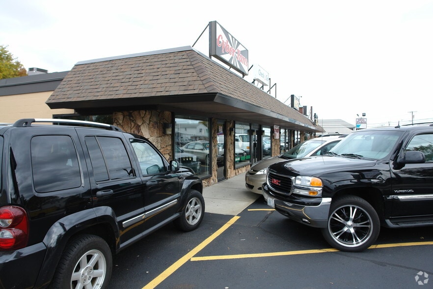 1375 Mineral Spring Ave, North Providence, RI for lease - Building Photo - Image 3 of 3