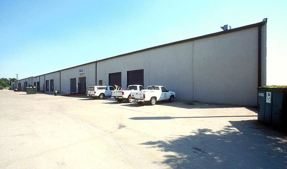 1600 N Stemmons Fwy, Carrollton, TX à louer - Autre - Image 2 de 10