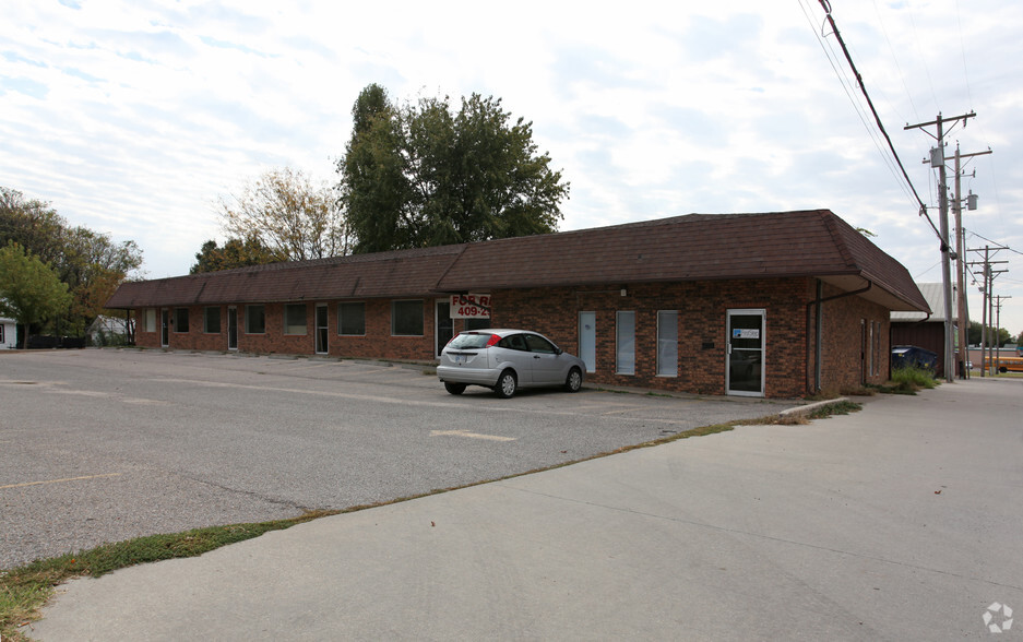 141 E Kay St, Derby, KS à vendre - Photo du bâtiment - Image 1 de 1