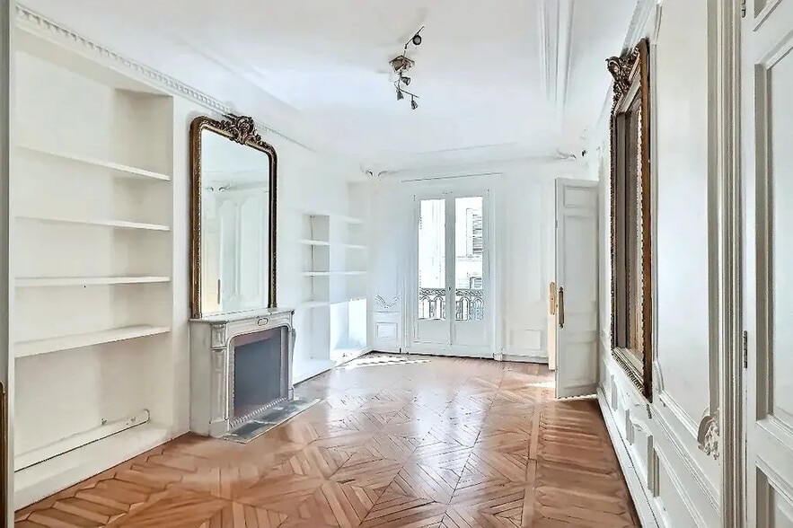 Bureau dans Paris à louer - Photo du bâtiment - Image 2 de 12