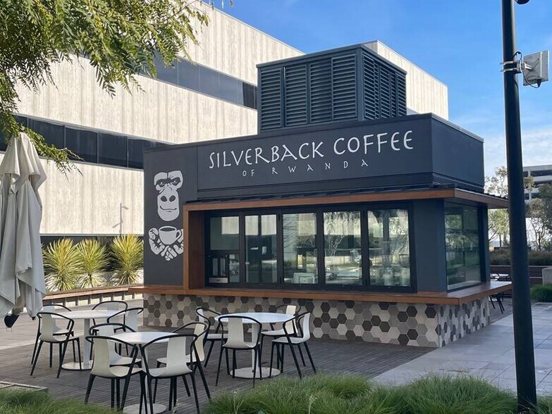 300 N Pacific Coast Hwy, El Segundo, CA à louer - Photo du bâtiment - Image 3 de 25