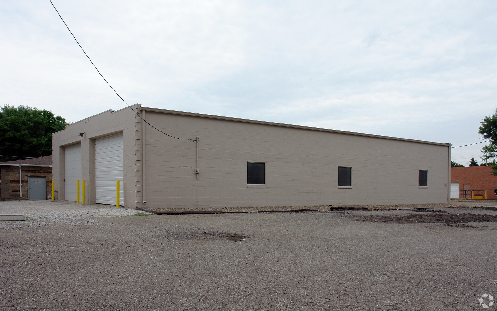 4964 Yukon St NW, Canton, OH for lease Building Photo- Image 1 of 17