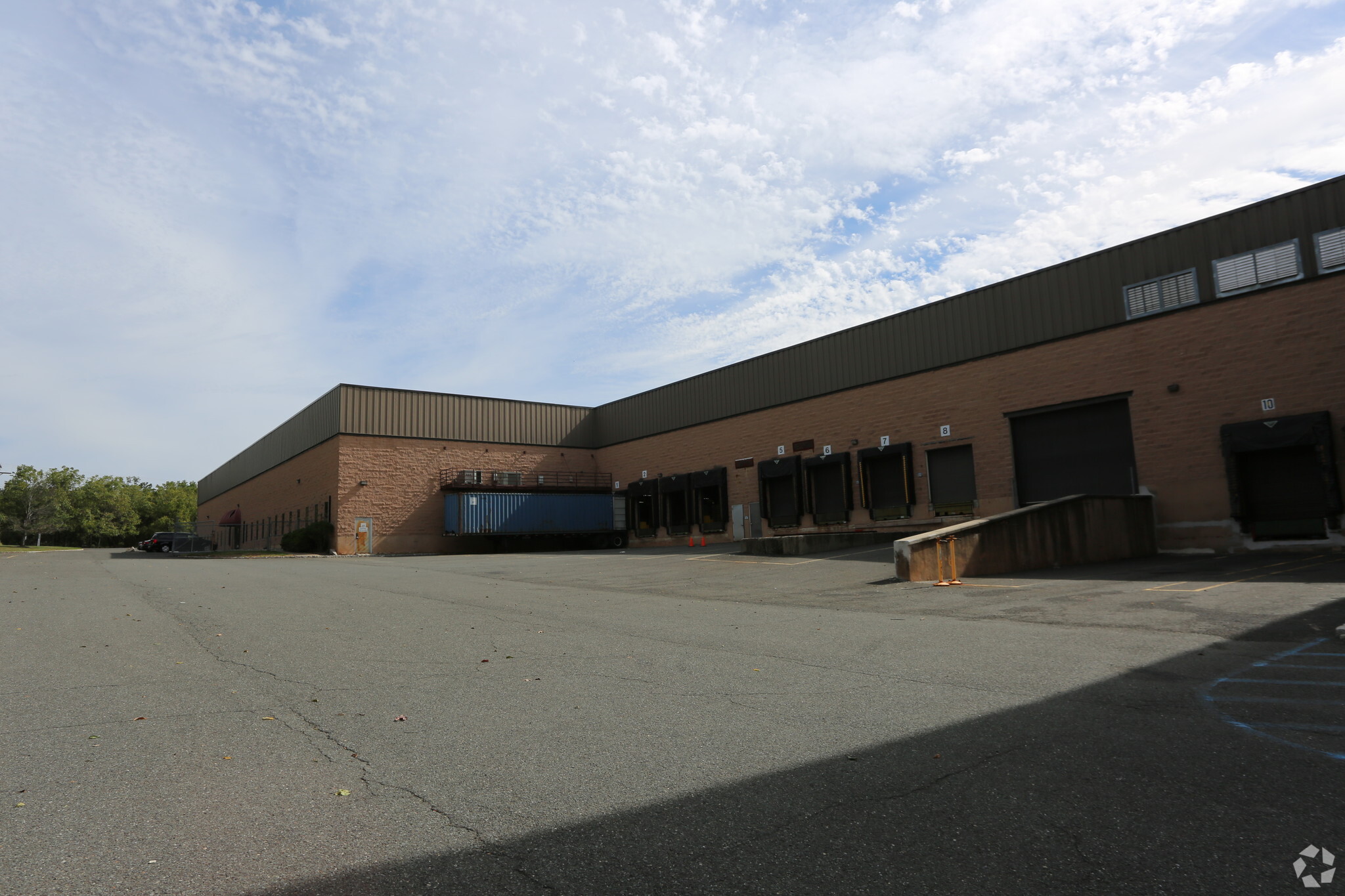 100 Readington Rd, Branchburg, NJ for lease Primary Photo- Image 1 of 8