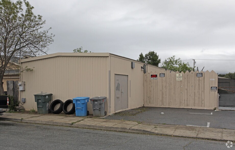 8280 Swanston Ln, Gilroy, CA à vendre - Photo du bâtiment - Image 2 de 4