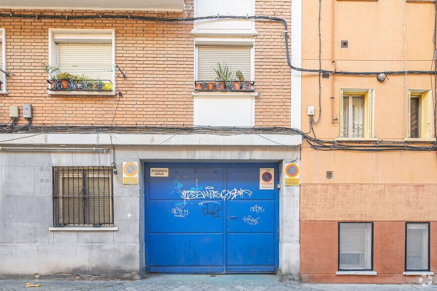 Calle de Carlos Domingo, 6, Madrid, Madrid à vendre - Photo du bâtiment - Image 3 de 4
