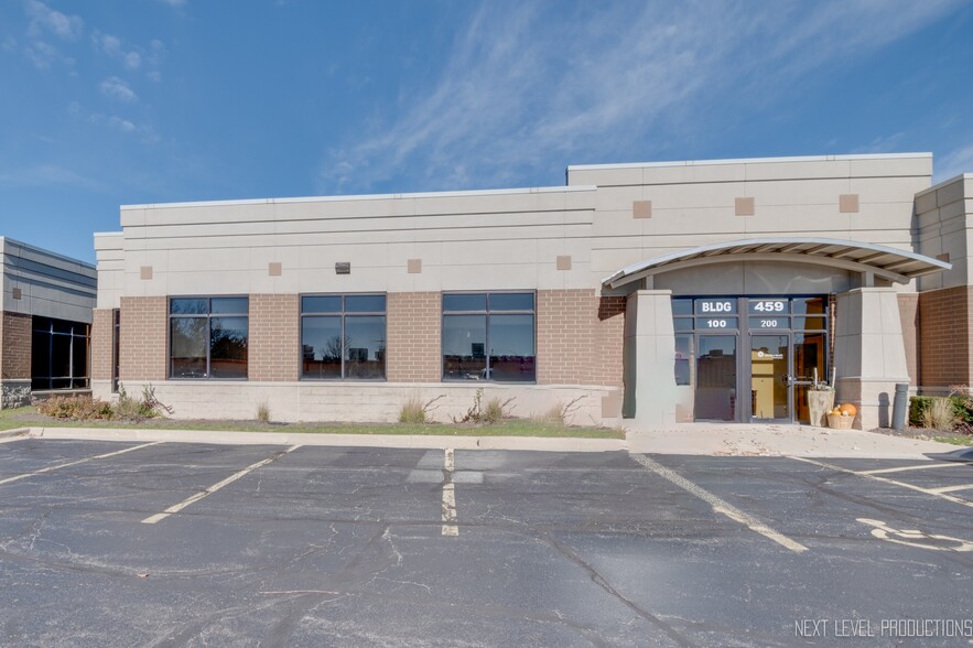 459 Dunham Rd, St Charles, IL for lease - Building Photo - Image 1 of 19