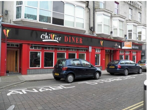 17-23 Cowell St, Llanelli à louer - Photo du bâtiment - Image 2 de 2