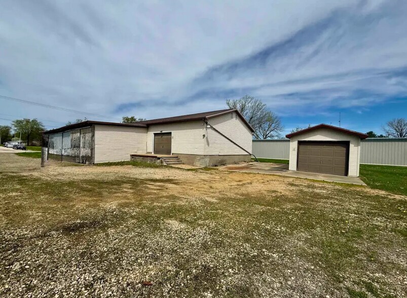 303 Woodard ave, Tomah, WI à vendre - Photo du bâtiment - Image 2 de 12