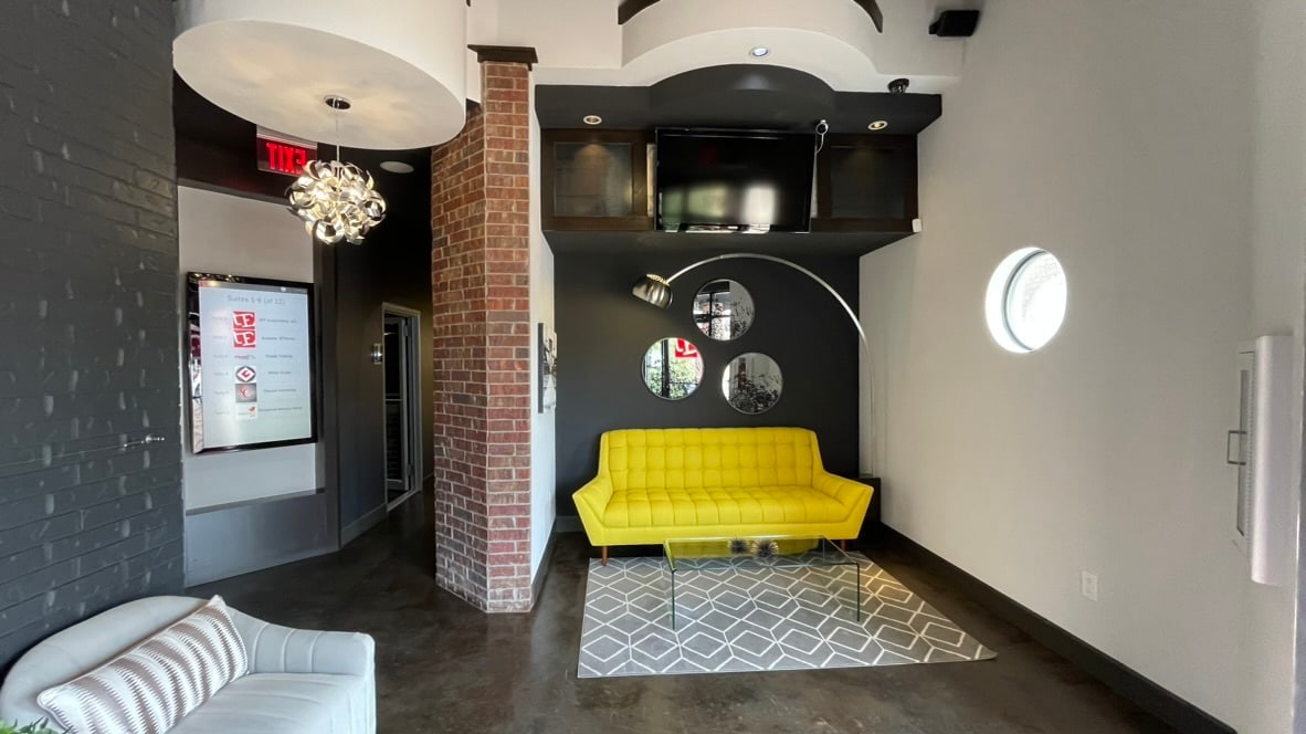 15712 N Pennsylvania Ave, Edmond, OK for lease Interior Photo- Image 1 of 33