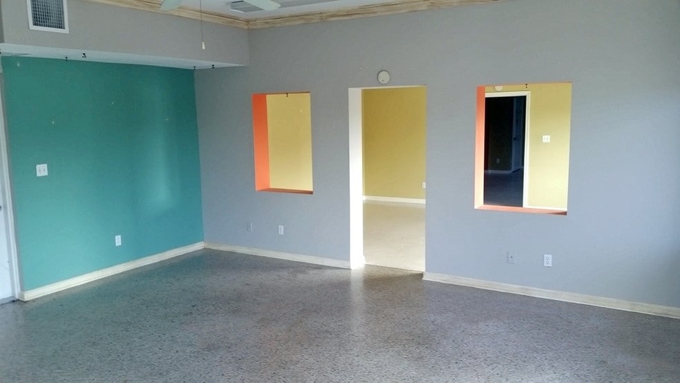 2426 NE Letitia St, Jensen Beach, FL for sale - Building Photo - Image 2 of 34