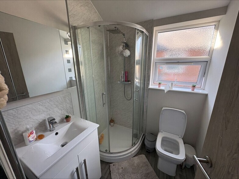 344 Carlton Hl, Nottingham à vendre - Photo intérieure - Image 3 de 5