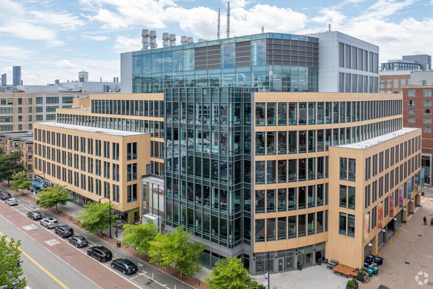 300 Massachusetts Ave, Cambridge, MA à louer - Photo du bâtiment - Image 1 de 5