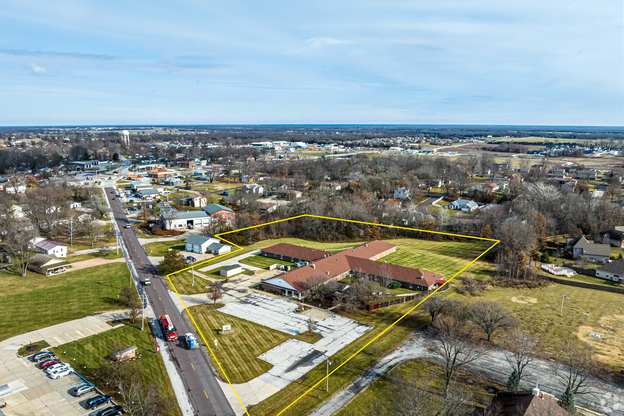 300 S Henry Clay Blvd, Ashland, MO à vendre Photo du b timent- Image 1 de 1