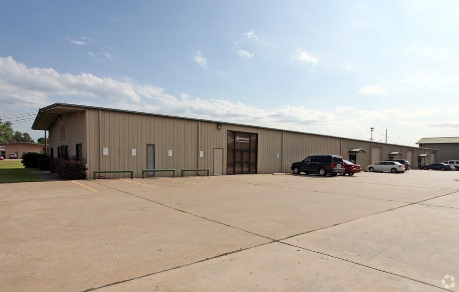 Cypress North Houston Business Park portefeuille de 2 propriétés à vendre sur LoopNet.ca - Photo du bâtiment - Image 3 de 12