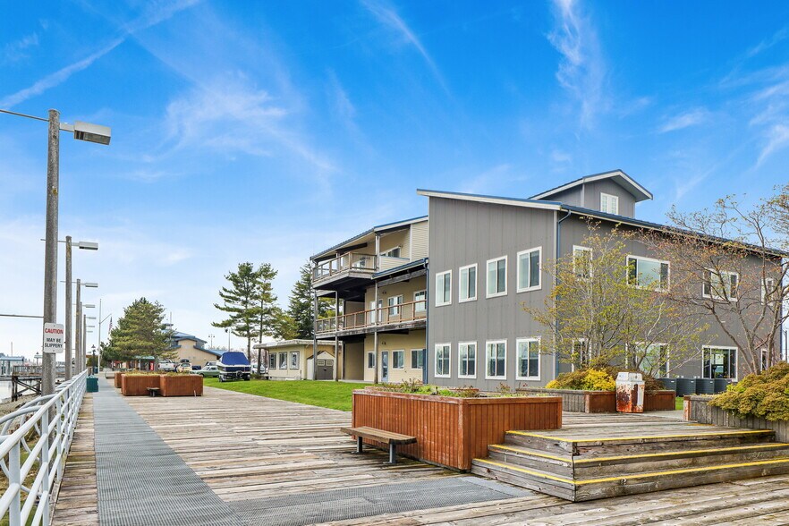 225 Marine Dr, Blaine, WA à louer - Photo du bâtiment - Image 2 de 8