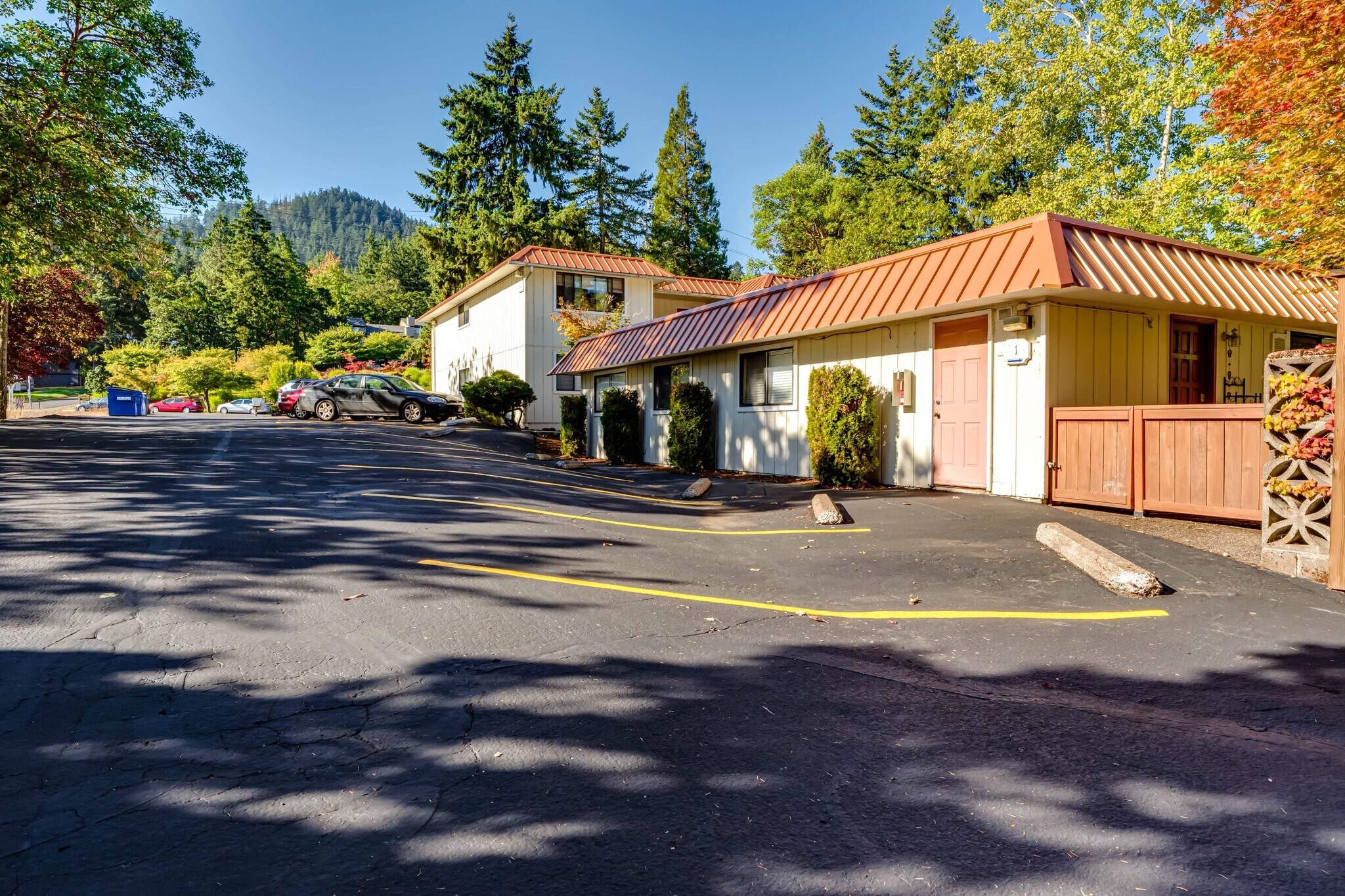 5477 Donald St, Eugene, OR à vendre Photo du bâtiment- Image 1 de 35