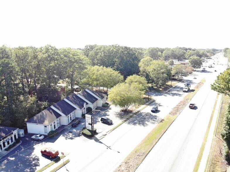 1067 Forest Pky, Forest Park, GA à vendre - Photo du bâtiment - Image 3 de 7