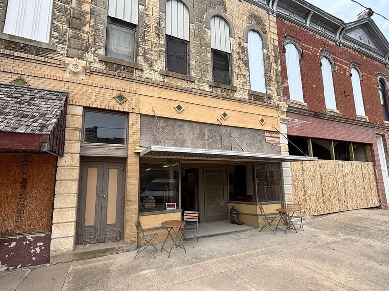 411 Main St, Florence, KS for sale - Building Photo - Image 1 of 1