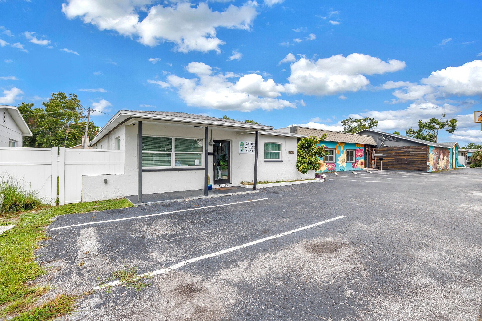 563 49th St S, Saint Petersburg, FL for lease Building Photo- Image 1 of 15