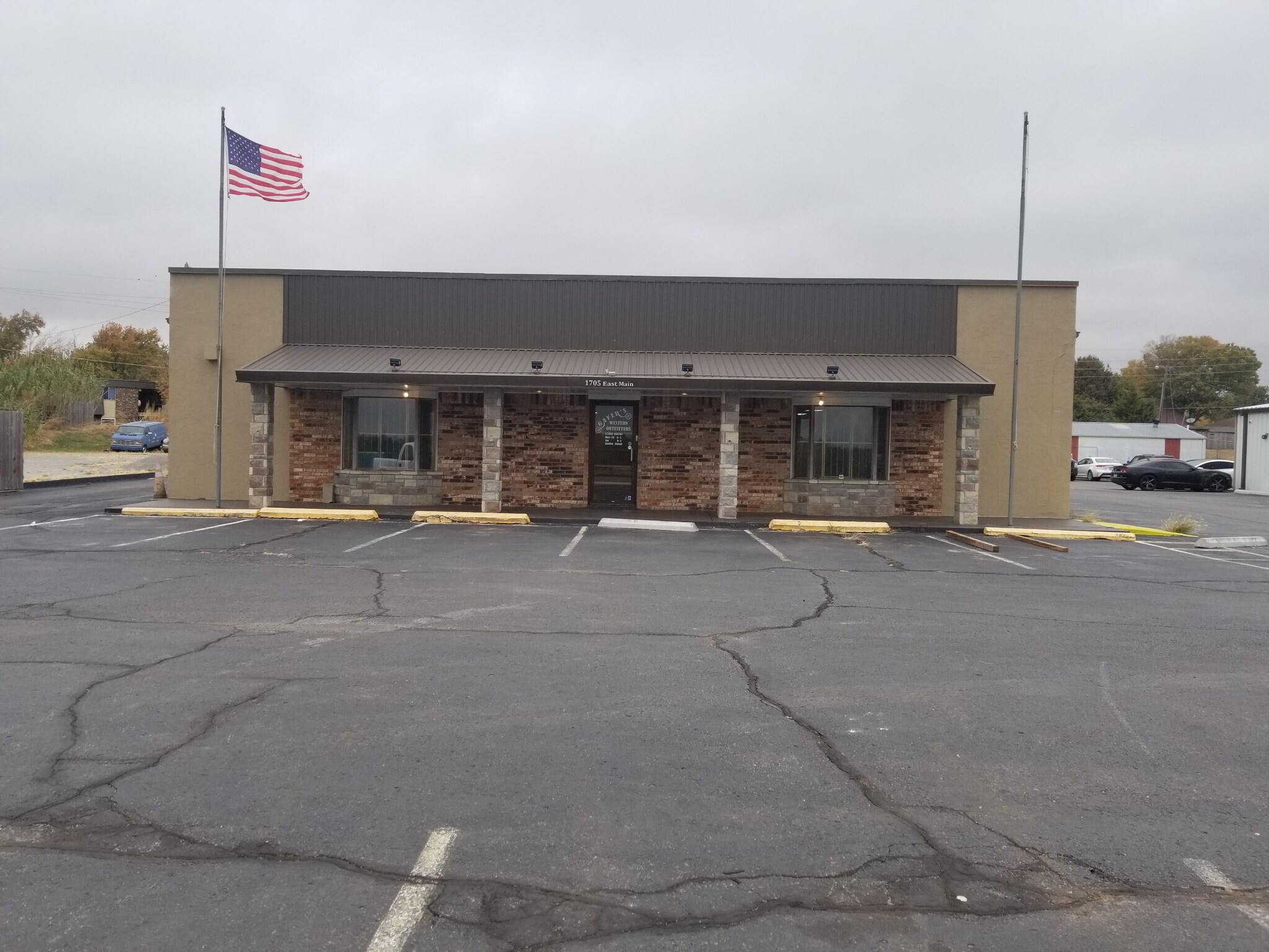 1705 E Main St, Weatherford, OK for sale Building Photo- Image 1 of 1