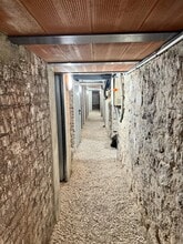 57 Rue Gutenberg, Paris for lease Interior Photo- Image 2 of 9