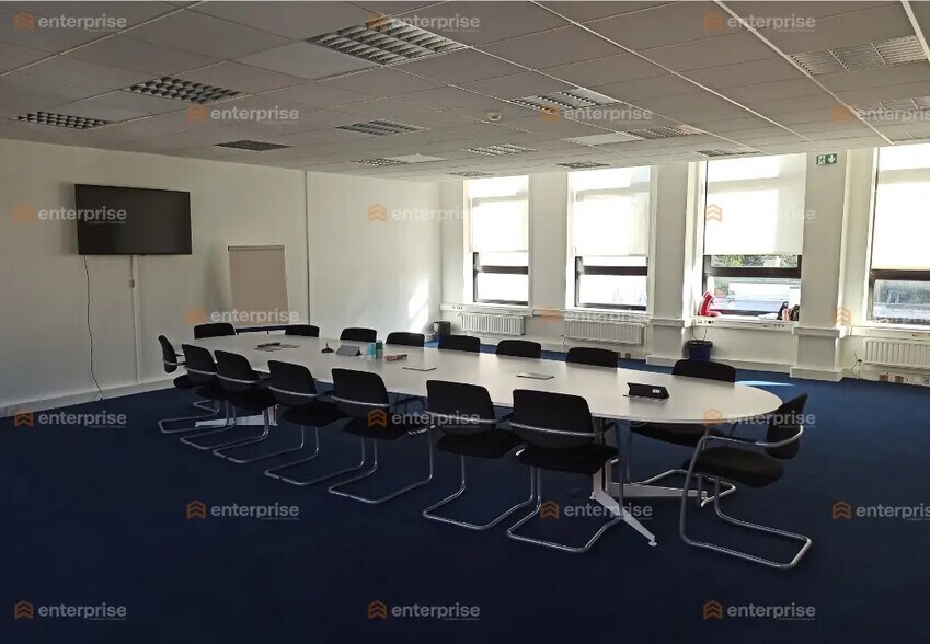 Office in La Madeleine for lease - Interior Photo - Image 2 of 4